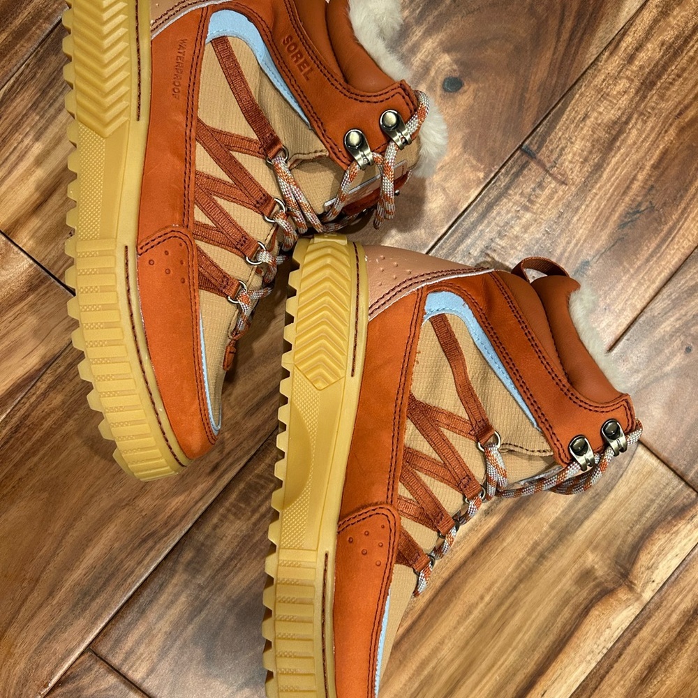 SOREL Women's ONA AVE Trek Waterproof Boots - Picture 3 of 5